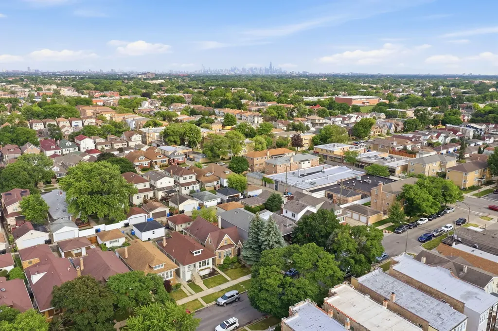 4431 North Marmora Avenue Chicago IL 60630