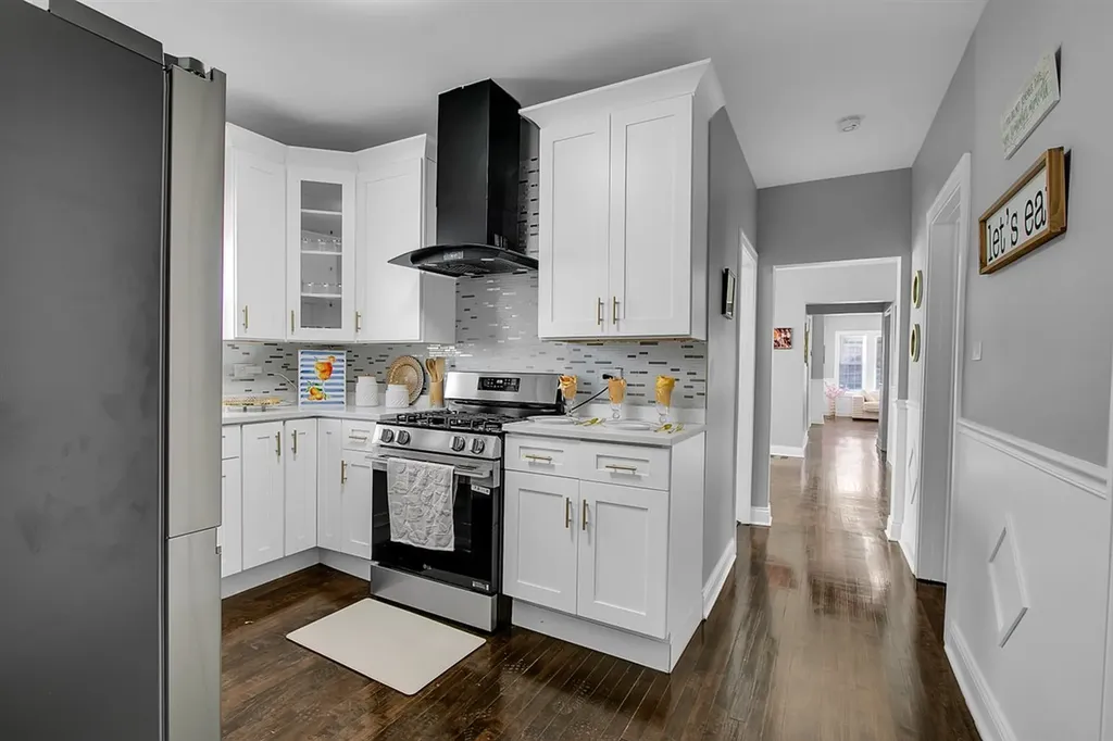 11412 South King Drive Chicago IL 60628