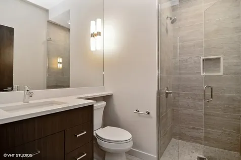 2742 North Lincoln Avenue Chicago IL 60614