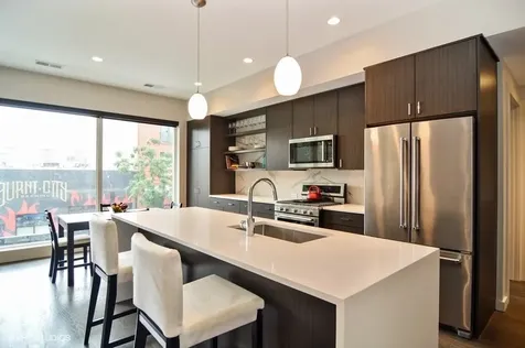 2742 North Lincoln Avenue Chicago IL 60614