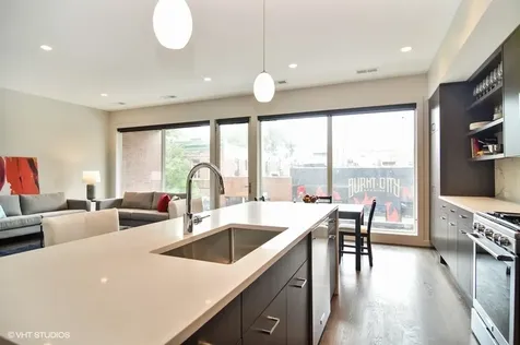 2742 North Lincoln Avenue Chicago IL 60614