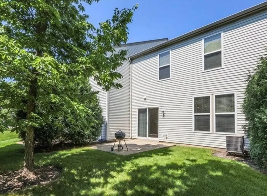 565 Conservatory Lane Aurora IL 60502