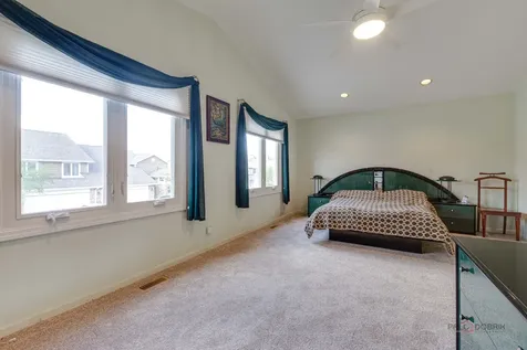 73 Woodstone Drive Buffalo Grove IL 60089