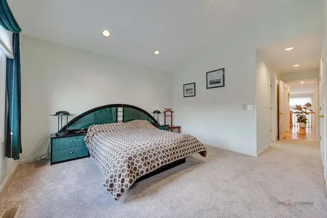 73 Woodstone Drive Buffalo Grove IL 60089