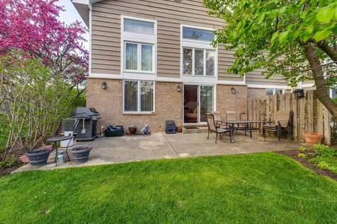 73 Woodstone Drive Buffalo Grove IL 60089