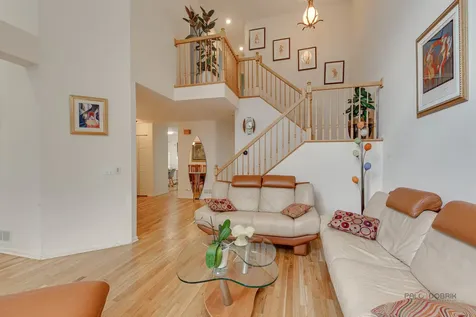 73 Woodstone Drive Buffalo Grove IL 60089