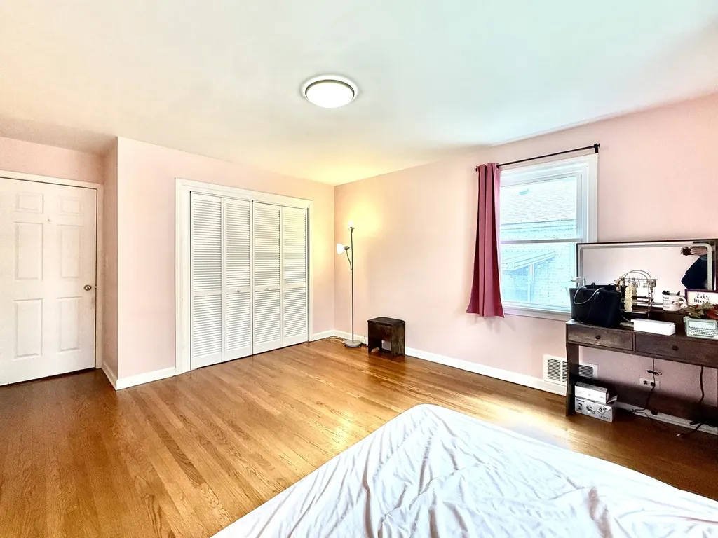3842 West Argyle Street Chicago IL 60625