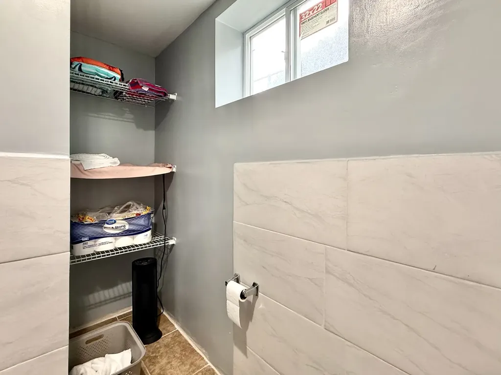 3842 West Argyle Street Chicago IL 60625