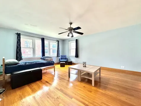 3842 West Argyle Street Chicago IL 60625