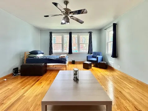 3842 West Argyle Street Chicago IL 60625