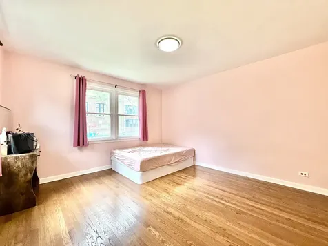 3842 West Argyle Street Chicago IL 60625