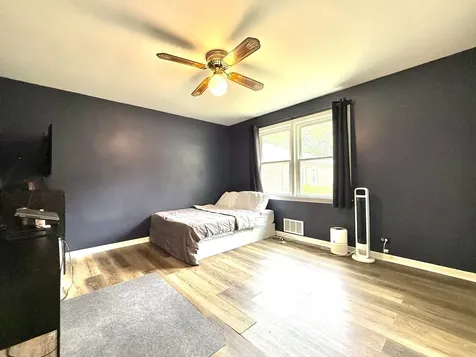 3842 West Argyle Street Chicago IL 60625