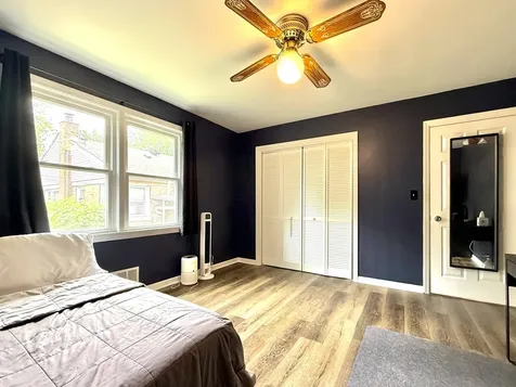 3842 West Argyle Street Chicago IL 60625