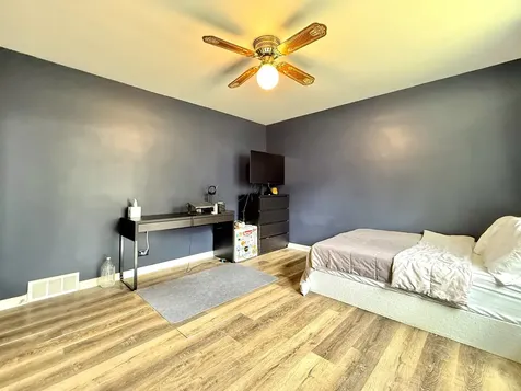 3842 West Argyle Street Chicago IL 60625
