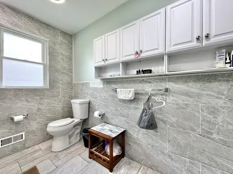 3842 West Argyle Street Chicago IL 60625