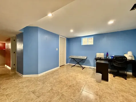 3842 West Argyle Street Chicago IL 60625