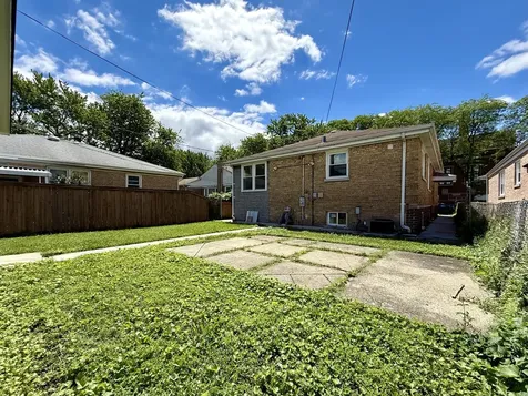 3842 West Argyle Street Chicago IL 60625