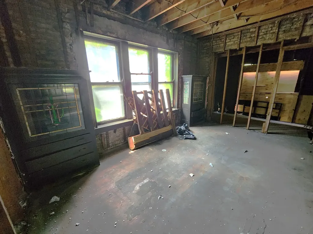 6146 South Vernon Avenue Chicago IL 60637