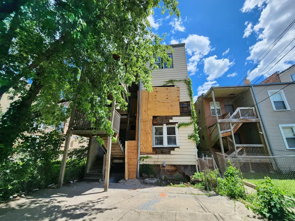 6146 South Vernon Avenue Chicago IL 60637