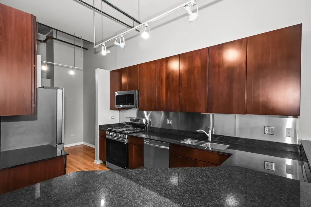 2001 South Calumet Avenue Chicago IL 60616