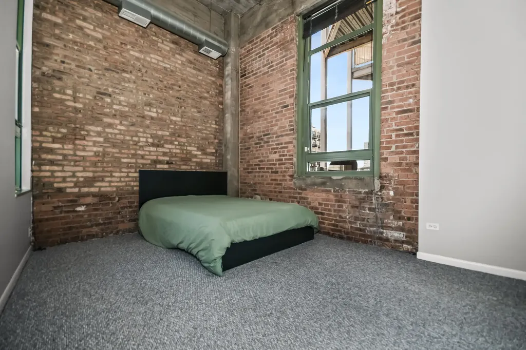 2001 South Calumet Avenue Chicago IL 60616