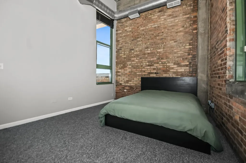 2001 South Calumet Avenue Chicago IL 60616