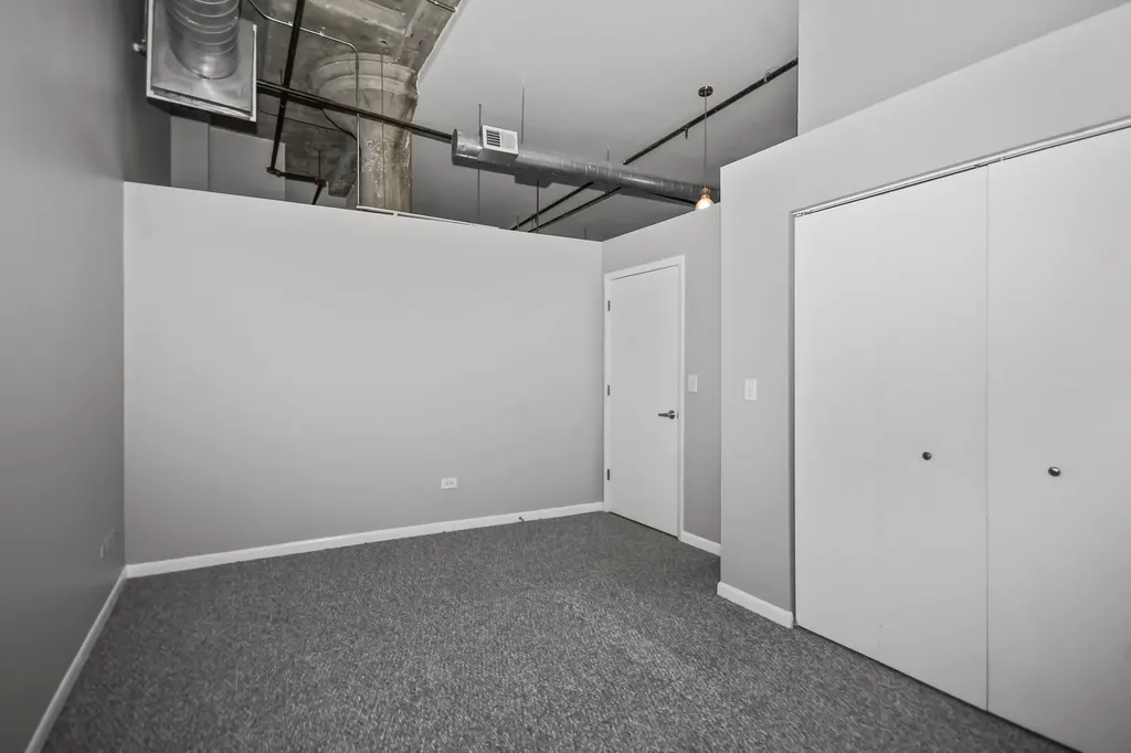 2001 South Calumet Avenue Chicago IL 60616