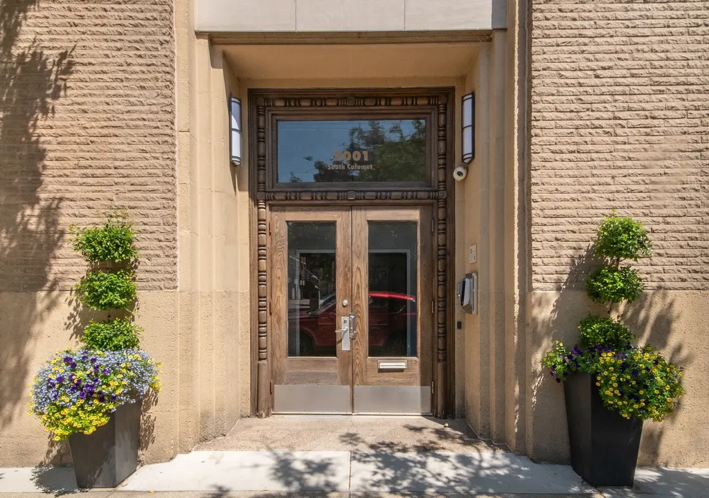 2001 South Calumet Avenue Chicago IL 60616