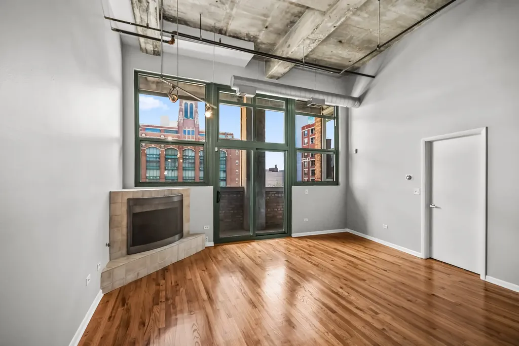 2001 South Calumet Avenue Chicago IL 60616