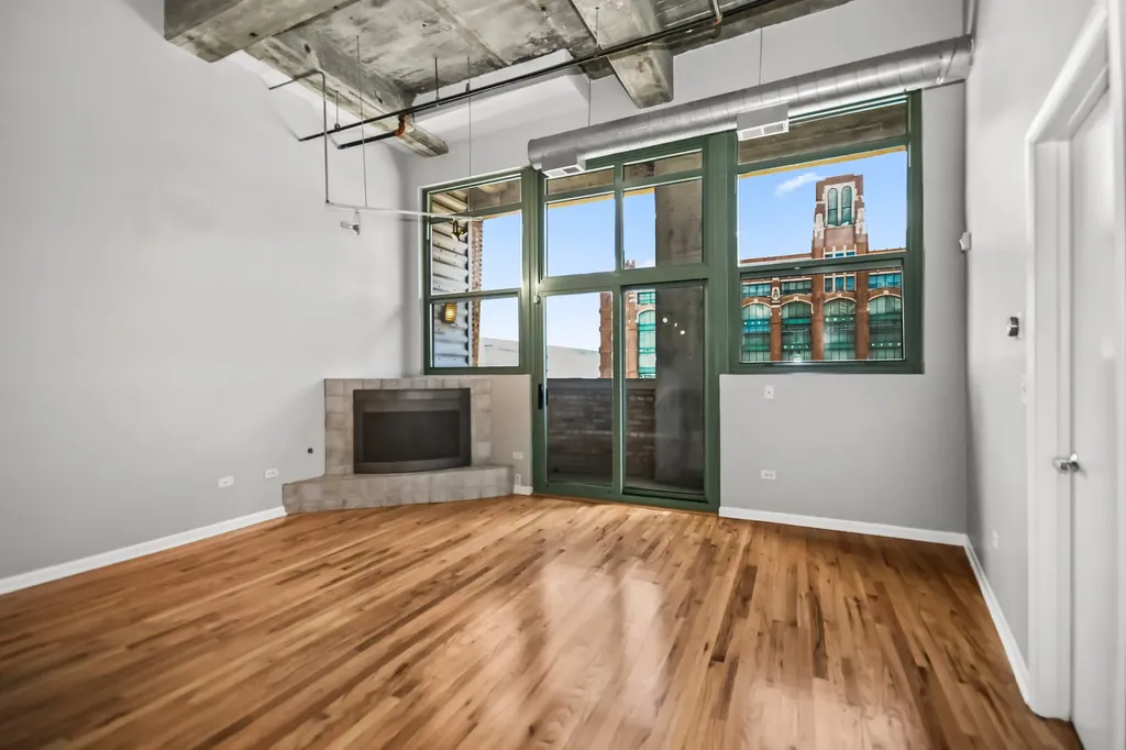 2001 South Calumet Avenue Chicago IL 60616