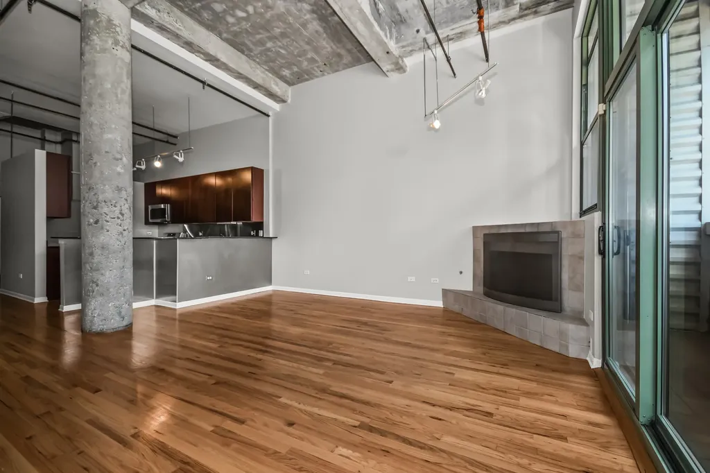 2001 South Calumet Avenue Chicago IL 60616