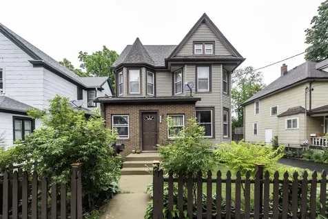 418 Lawn Court Waukegan IL 60085