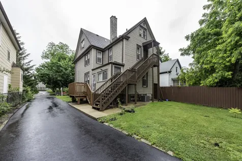 418 Lawn Court Waukegan IL 60085