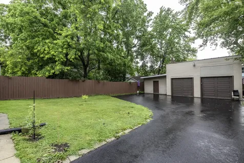 418 Lawn Court Waukegan IL 60085