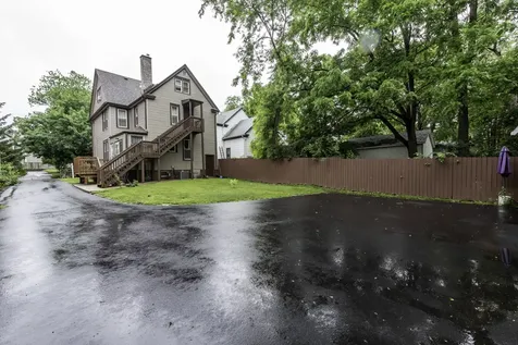 418 Lawn Court Waukegan IL 60085