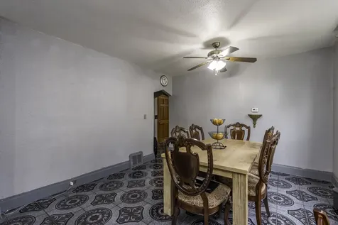 418 Lawn Court Waukegan IL 60085