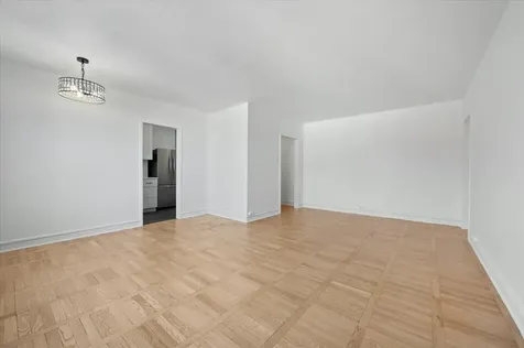 1585 Ridge Avenue Evanston IL 60201