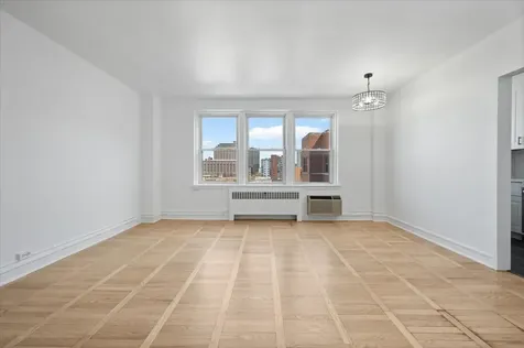 1585 Ridge Avenue Evanston IL 60201