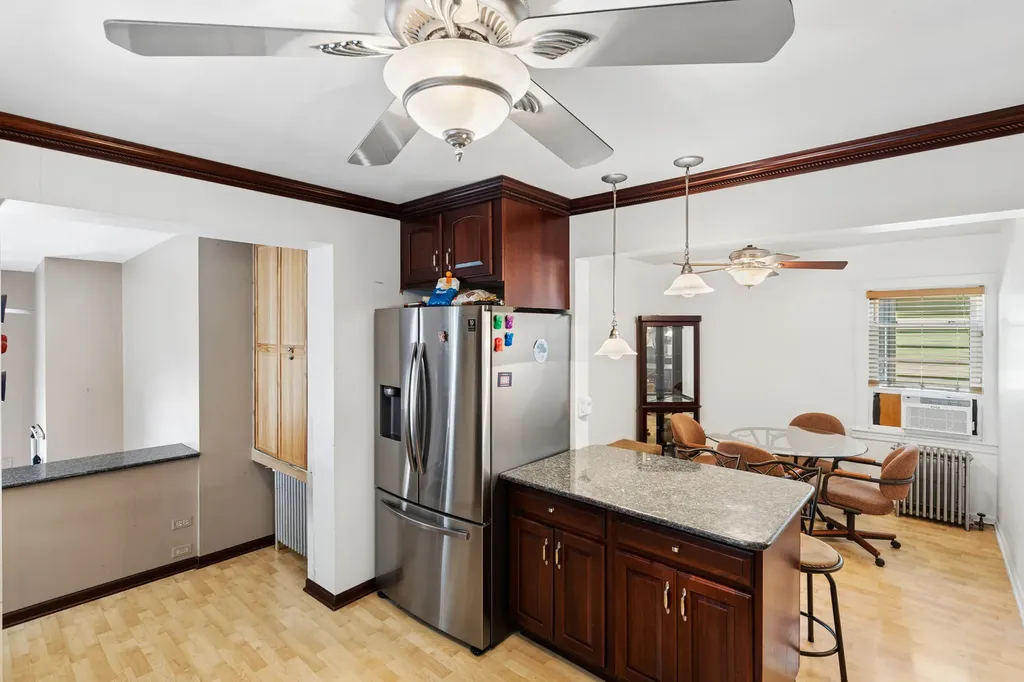 5230 North Mcvicker Avenue Chicago IL 60630