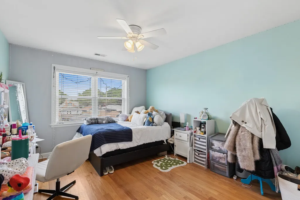 5230 North Mcvicker Avenue Chicago IL 60630