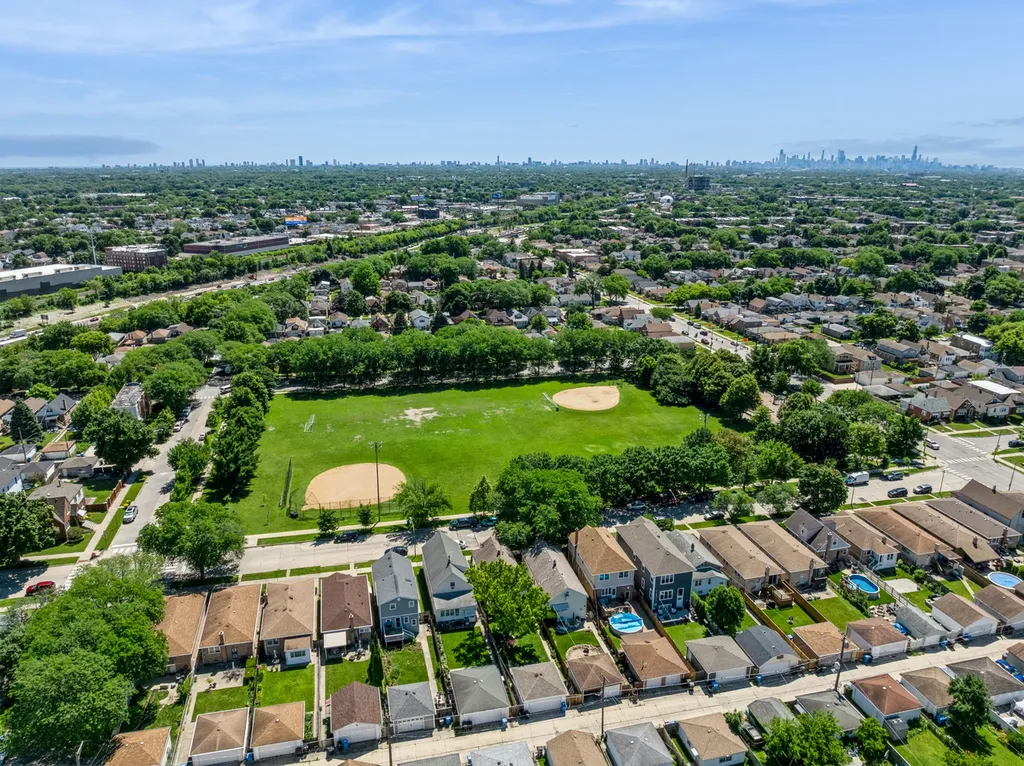 5230 North Mcvicker Avenue Chicago IL 60630