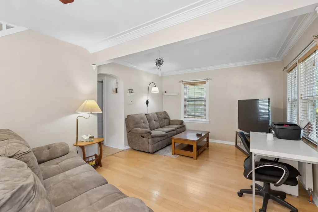 5230 North Mcvicker Avenue Chicago IL 60630