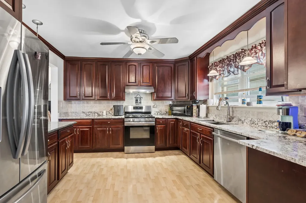 5230 North Mcvicker Avenue Chicago IL 60630