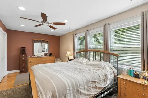 5230 North Mcvicker Avenue Chicago IL 60630