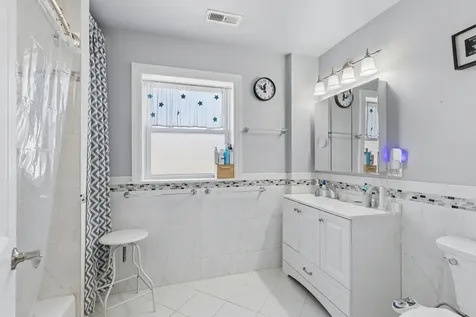 5230 North Mcvicker Avenue Chicago IL 60630