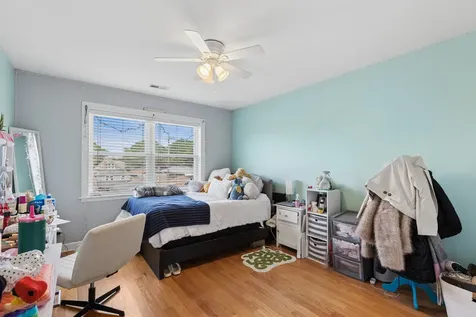 5230 North Mcvicker Avenue Chicago IL 60630