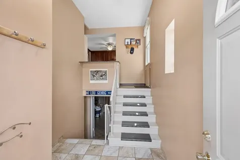 5230 North Mcvicker Avenue Chicago IL 60630