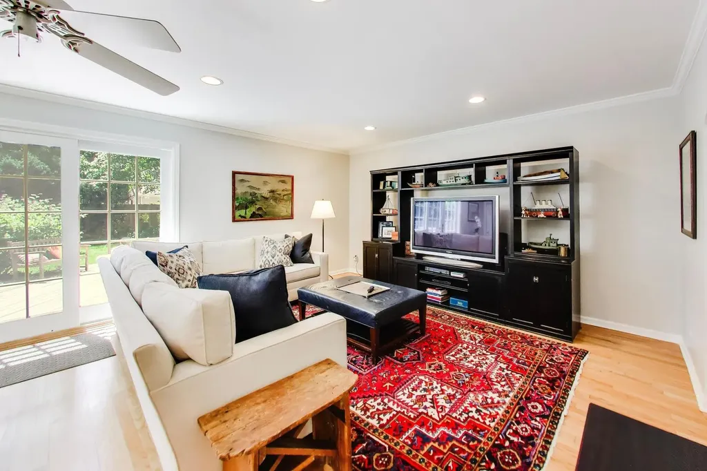 2241 Greenwood Avenue Wilmette IL 60091