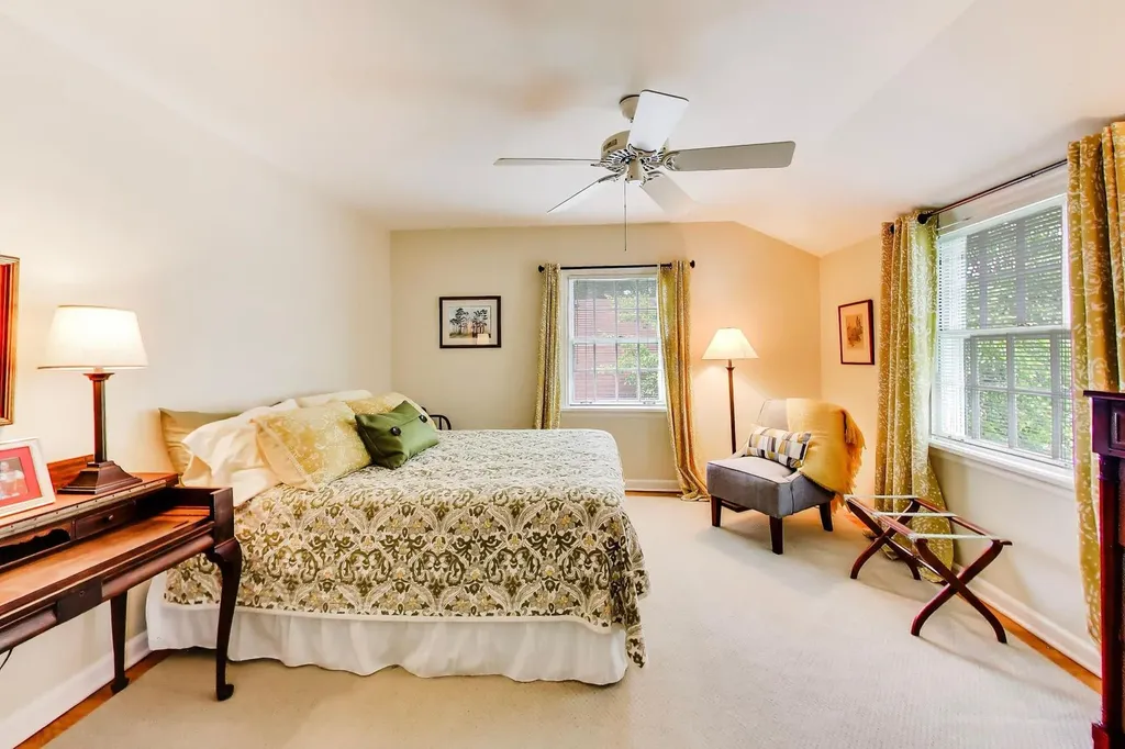2241 Greenwood Avenue Wilmette IL 60091