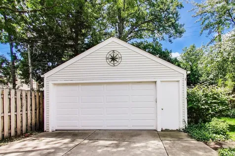 2241 Greenwood Avenue Wilmette IL 60091